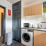*Rb26S* For Your Most Relaxed & Cosy Stay + Free Parking + Free Fast Wifi *